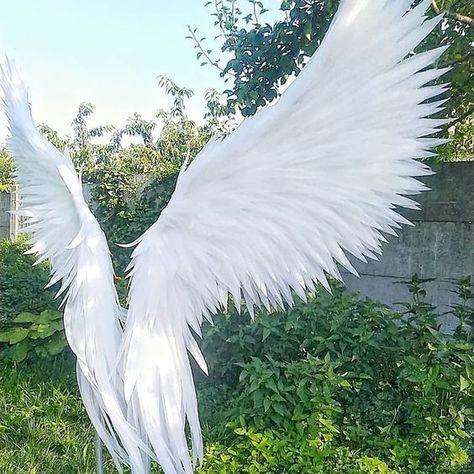 White Angel Wings on a Stand Angel Wings Wall Hanging Party | Etsy Diy Large Paper Flowers, Christmas Tree With Paper, Tree With Paper, Giant Paper Rose, Large Paper Flowers Diy, Butterfly Angel, Giant Paper Roses, Decorate A Christmas Tree, Cosplay Wings