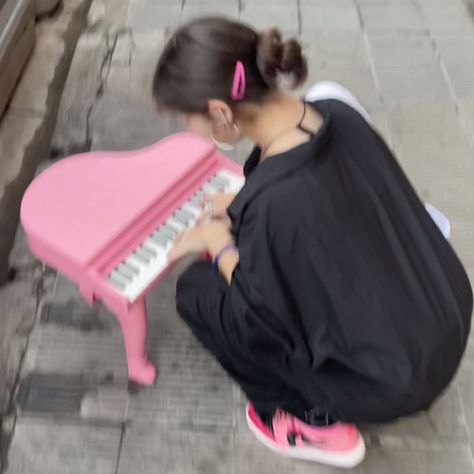 Pink Piano Aesthetic, Clumsy Girl Aesthetic, Pink Skater Aesthetic, Punk Pink Aesthetic, Clumsy Aesthetic, Pink Rock Aesthetic, Pink Rockstar Aesthetic, Recording Studio Aesthetic, Stream Setup