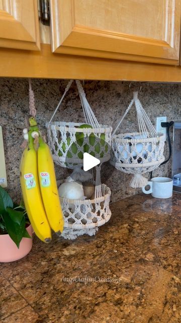 Makeshift Room, Macrame Fruit Hanger Diy, Macrame Banana Hanger, Banana Hanger, Diy Hammock, Macrame Home Decor, Fruit Baskets, Hanger Diy, Macrame Hanger