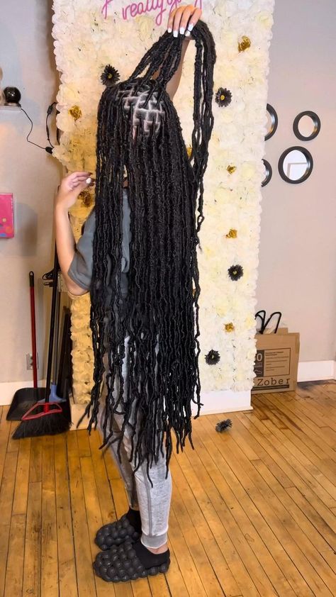 Rasta Faux Locs Black Women, 34 Inch Soft Locs, Thigh Length Soft Locs, Dreads With Weave, Medium Faux Locs Hairstyles, Long Fox Locs, Fox Locs Hairstyles With Color, Bohemian Soft Locs Long, Butterfly Locs With Color Long