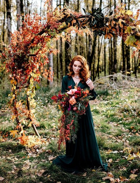 Windsor emerald dress Halloween Chic, Fall Wedding Arches, Dark Green Wedding, Green Wedding Dresses, Emerald Bridesmaid Dresses, Emerald Dresses, Wedding Themes Fall, Rustic Fall Wedding, Dark Wedding