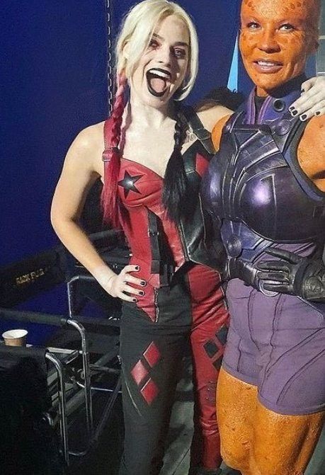 Harley Quinn Red And Black Costume, Red And Black Harley Quinn, Costumes 2024, Joker Costume, Black Costume, Harley Quinn Cosplay, Joker And Harley Quinn, Dc Heroes, Margot Robbie