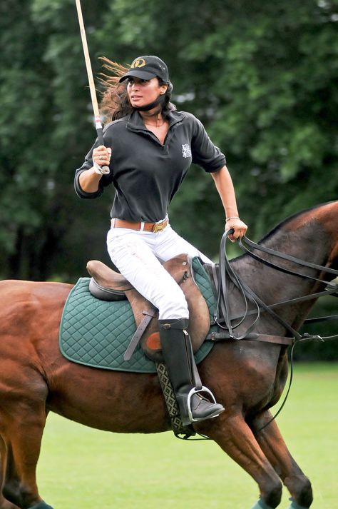 SABRINA BARNETT Polo Riding, Equestrian Riding Clothes, Horse Polo, Yacht Sailing, Female Hairstyles, Horseback Riding Outfits, Cow Boys, Polo Horse, Equestrian Chic