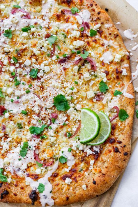 Mexican Street Corn Pizza Recipe, Grilled Pizza Dough Recipe, Mexican Corn Pizza, Mexican Street Corn Pizza, Corn Pizza Recipe, Elote Pizza, Street Corn Pizza, Corn Pizza, Onion Pizza