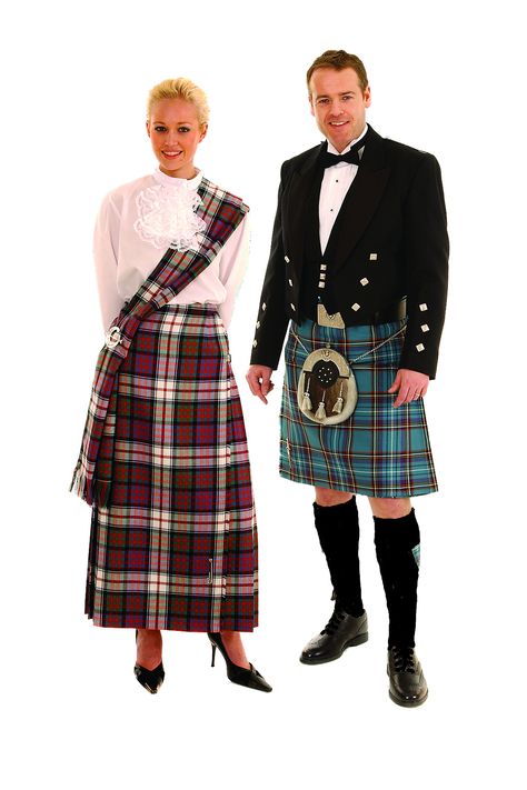 Scotland Traditional Clothing | traditional dresses Models photos Scottish Traditional Dress, Traditional Scottish Clothing, Kilt Men, Scotland Outfit, Scottish Costume, Scotland Fashion, Scotland Kilt, Celtic Fashion, Scottish Dress