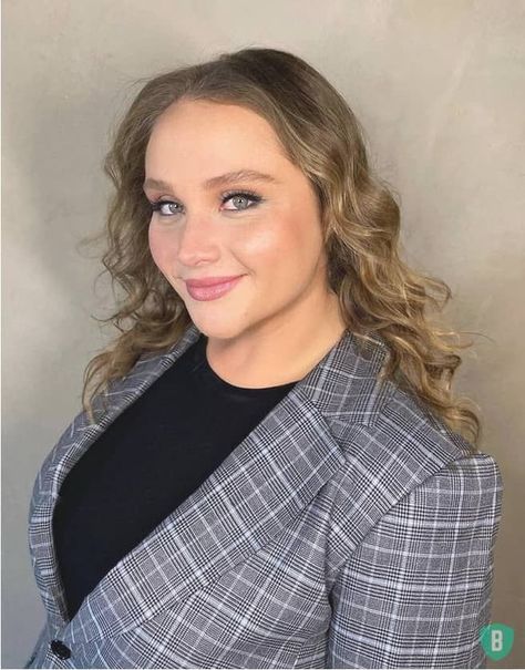 Danielle Macdonald Danielle Macdonald, The Tourist, Creative Inspiration, Celebrities Female, Actors & Actresses, Actresses, Actors, Collar, Celebrities