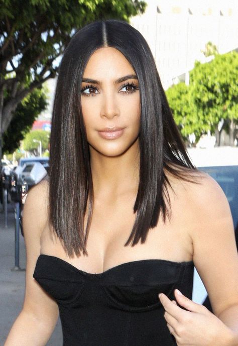 Kim Kardashian Hair, Kardashian Hair, New Hair Do, Short Dark Hair, Actress Hairstyles, Straight Hair Cuts, Guest Hair, Lob Hairstyle, Haircuts Straight Hair