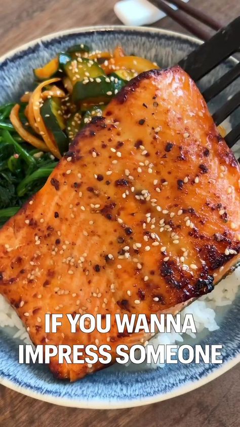 Korean Salmon Recipe, Airfryer Salmon Recipes, Best Way To Cook Salmon, Airfryer Salmon, Miso Salmon Recipe, Miso Glazed Salmon, Miso Salmon, Cook Salmon, Miso Glaze