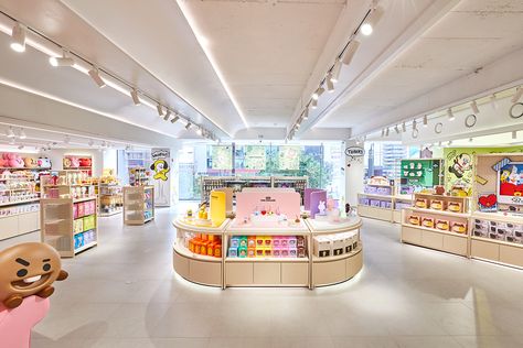 Gangnam Korea, Store Counter Design, Classroom Architecture, Line Friends Store, Stationery Store Design, Retail Space Design, Modern Cupboard Design, Concept Shop, Counter Design