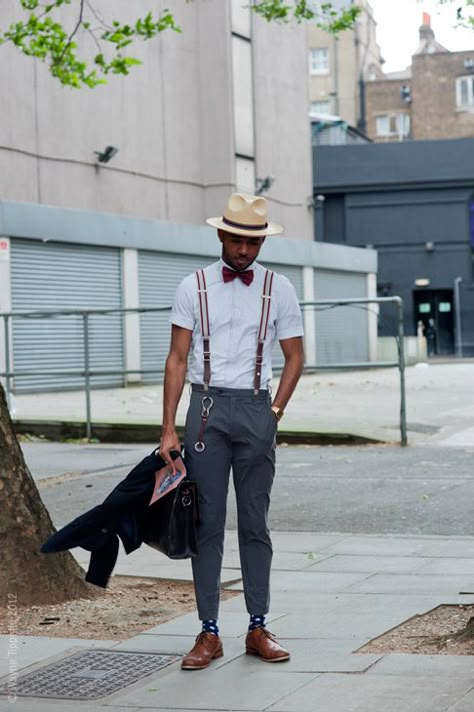 Suspenders Men Fashion, Dandy Look, Suspenders Outfit, 1920s Mens Fashion, Street Style Aesthetic, Suspenders Men, Dapper Gentleman, London Street Style, Black Men Fashion