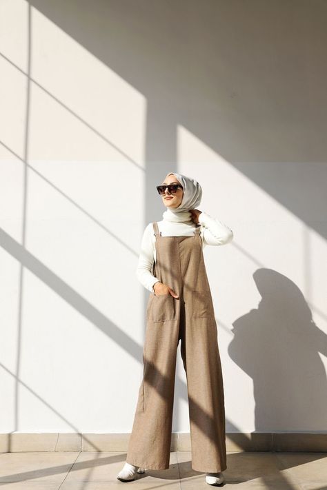 Hijab Fashion Summer, Hijabista Fashion, Stile Hijab, Street Hijab Fashion, Modern Hijab Fashion, Hijab Trends, Modest Fashion Hijab, Muslim Fashion Hijab Outfits, Muslim Outfits Casual