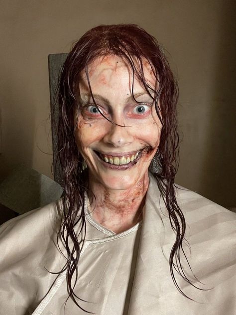 Haunted House Makeup, Alyssa Sutherland, Zombie Hair, Evil Dead Rise, Monster Makeup, Dead Makeup, Horror Make-up, Creepy Halloween Makeup, Halloween Makeup Scary