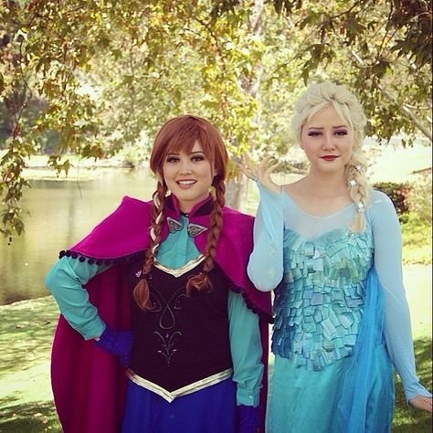 Pin for Later: 45 Anna and Elsa Costume Ideas For a Frozen Halloween Anna and Elsa Here's an impressive handmade look. Halloween Bff, Anna Halloween Costume, Frozen Halloween Costumes, Disney Princess Halloween Costumes, Best Friend Costumes, Disney Costumes Diy, Friend Halloween Costumes, Best Friend Halloween, Disney Characters Costumes