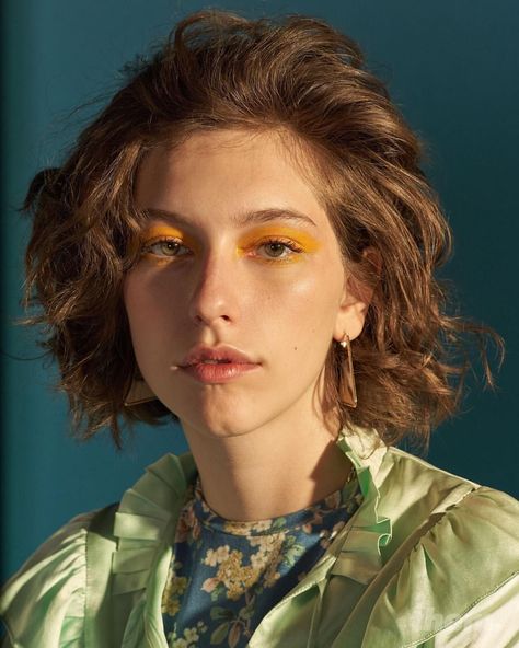 Mikaela Straus, King Princess, Revolution Eyeshadow, Hairstyle Inspo, Photographie Portrait Inspiration, Pretty Ppl, Hair Reference, Portrait Inspiration, 인물 사진