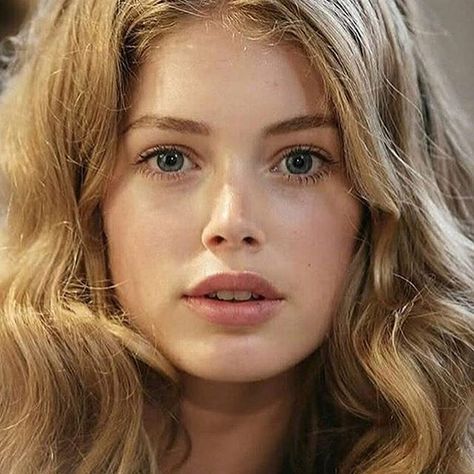 Throwback❤️ @doutzen #doutzies #doutzenkroes #throwback Doutzen Kroes, Beauty Goals, Beauty Inspiration, Pretty Face, Blue Eyes, Hair Inspo, Balayage, Pretty People, Hair Inspiration