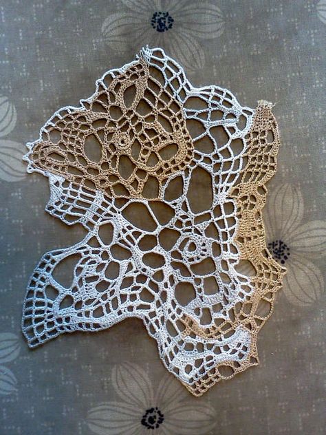 I love the really colorful work that Asimina does, but she also works wonders with more neutral colors, as we see in Lacewing Doily in her Etsy shop Silverspace: Crochet Freeform, Crochet Artist, Crocheted Dress, Form Crochet, Tatting Lace, Freeform Crochet, Crochet Doily, Irish Crochet, Crochet Art