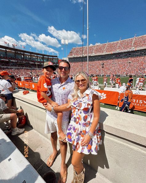 A weekend well spent in Clemson 🧡🐅🍁🏈 happy first day of fall! My outfit (and a discount code) + more from the game is saved to my “Fall 24” highlight + linked on my LTK - just search “whitneynrife” #clemson #gameday #fall Clemson Gameday Outfit, Clemson Gameday, Weekend Well Spent, Happy First Day Of Fall, First Day Of Fall, Fall 24, Gameday Outfit, My Outfit, I Fall