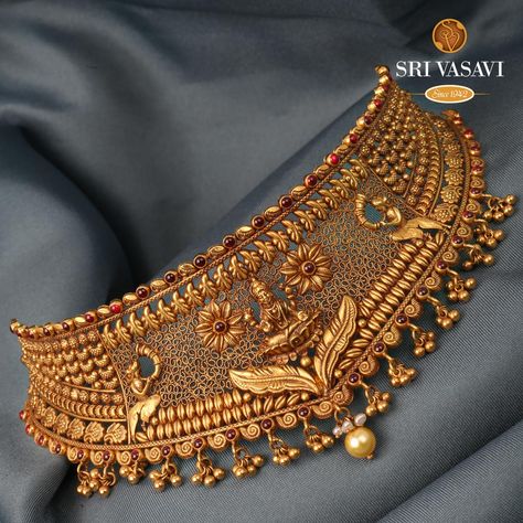 Gold Jewels Design, Gold Bridal Necklace, Antique Necklaces Design, Choker Necklace Designs, Antique Gold Jewelry Indian, Choker Designs, Gold Jewelry Simple Necklace, Gold Necklace Indian Bridal Jewelry, Jewelry Set Design