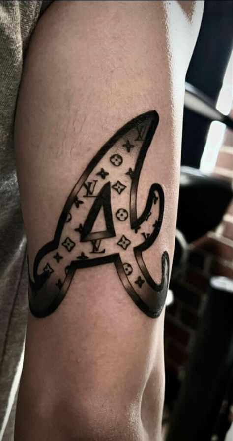 Tomahawk Tattoo Design, Braves Tattoo, Atlanta Braves Tattoo, Tomahawk Tattoo, Braves Tomahawk, Be Brave Tattoo, Atlanta Braves Logo, Braves Logo, Atlanta Braves