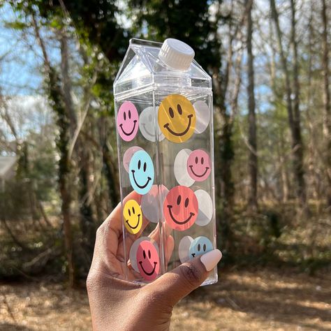 16oz milk carton, happy face milk carton Clear Milk Carton, Mini Milk Carton, Milk Cartons, Mini Milk, Cute Water Bottles, Aesthetic Life, Milk Carton, Strawberry Milk, 11th Birthday