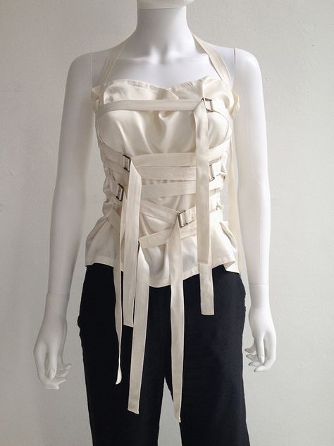 https://1zc.tumblr.com/post/680688872103067648 Extreme Fashion, Sweeney Todd, Straight Jacket, Ann Demeulemeester, Strap Top, Spring Tops, Strap Tops, Mode Inspiration, Salad Dressing