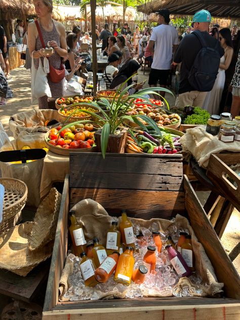 Sunday Market Aesthetic, Tourism Student, Aesthetic Sunday, Bali Aesthetic, Market Aesthetic, Bali Baby, Bali Food, Sunday Market, Dried Eucalyptus