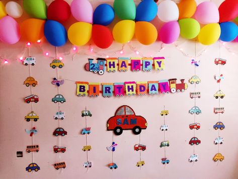 Toy Car Themed Birthday, Simple Car Birthday Decorations, Transportation Theme Decorations, Simple Car Theme Birthday Decor, Cars Theme Birthday Party Decorations Simple, Vehicle Birthday Party Decoration, Transport Birthday Theme, Diy Car Theme Birthday Decor, Vehicle Theme Birthday Party Decorations