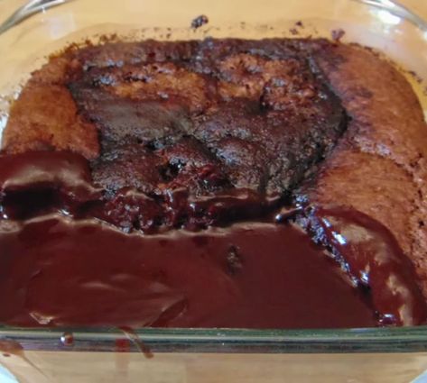 Chocolate Cobbler Recipe, Hillbilly Kitchen, Cobbler Cake, Chocolate Cobbler, Old Fashioned Recipe, Peanut Butter Bread, Kid Approved Meals, Cinnamon Roll Cake, Chocolate Lava