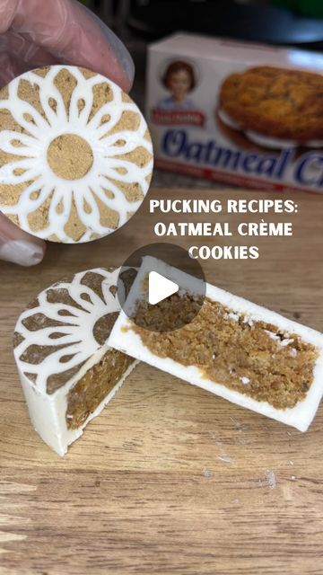 The Original CakePuck! on Instagram: "Another hit! This was so easy and so fast, if you like oatmeal cookies you will love these! Shout out to @two.littlecookies who tried this weeks ago when she first got her Mold Set!! #littledebbie #cakepucks #bentycakes #puckingrecipes #oatmealcookies #easyrecipe #cakesicles got revamped! #nobake" Oreo Cookie Pucks, Cake Pucks How To, Oreo Puck, Cake Pucks Ideas, Cake Puck Recipes, Cake Puck Designs, Cake Pucks Recipe, Puck Creations, Puck Cakes