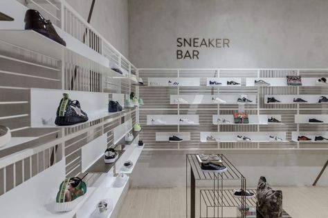 Retail Fixture Design, Hardware Store Design Interiors, Minimalist Store Design, Shoe Store Design, Retail Space Design, Retail Interior Design, Lebanon Beirut, Sneaker Shop, Store Interiors