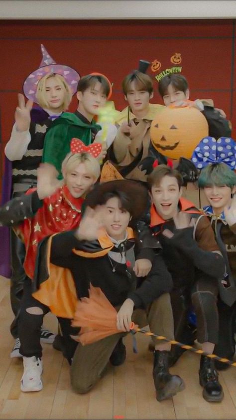 Kpop Halloween Wallpaper, All In Stray Kids, Stray Kids Halloween, Straykids Halloween, Kpop Random Dance, Kpop Halloween, In Stray Kids, Relay Dance, Random Dance