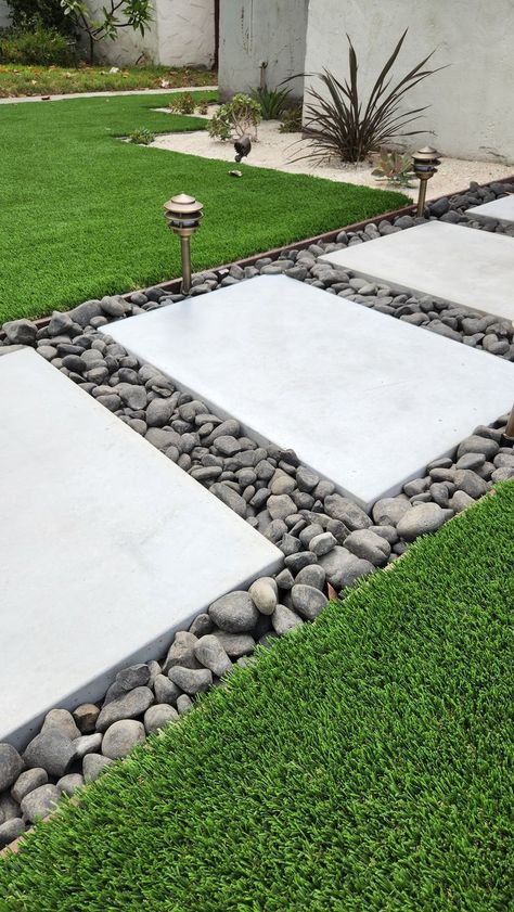 Front Lawn Landscaping, Backyard Walkway, Side Yard Landscaping, Front Walkway, Modern Backyard Landscaping, Front Yard Garden Design, Diy Outdoor Decor, Modern Backyard, Outdoor Gardens Design