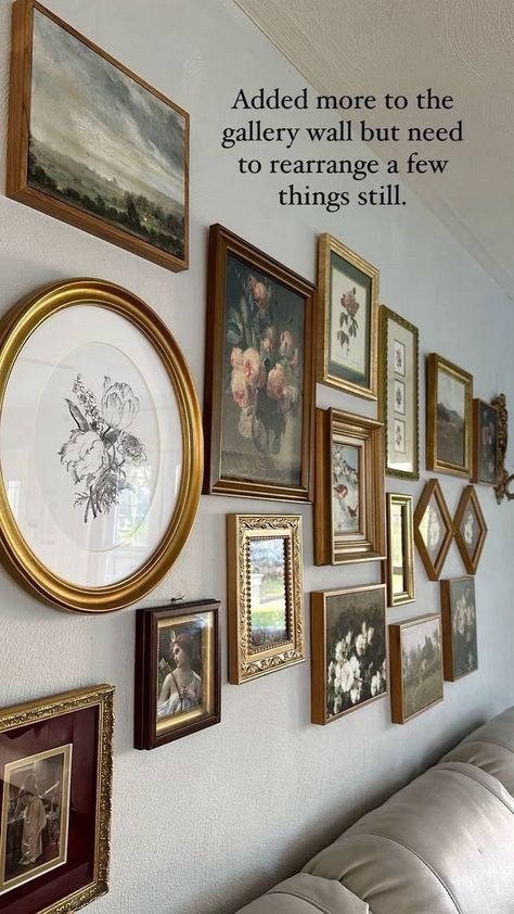 23 Absolutely Stunning Thrifted Gallery Wall Ideas You Will Want To Copy — ASHLINA KAPOSTA Antique Art Wall Decor, Vintage Gallery Wall Over Couch, Vintage Photos Gallery Wall, Over The Bed Gallery Wall, Vintage Wall Frames Ideas, Vintage Frames Gallery Wall, Vintage Frame Collage Wall, Wall Gallery Ideas Stairs, Gallery Wall Vintage Art