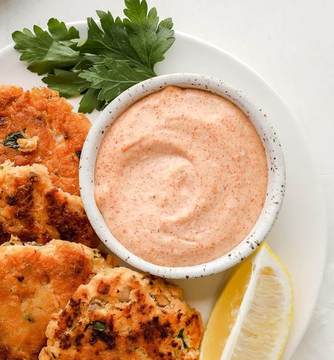 Salmon Pattie Dipping Sauce, Salmon Burger Aioli, Salmon Cakes Dipping Sauce, Salmon Patties Sauce Recipes, Salmon Croquettes Dipping Sauce, Salmon Patties Dipping Sauce, Salmon Patties With Sauce, Salmon Burger Toppings Sauces, Sauce For Salmon Croquettes