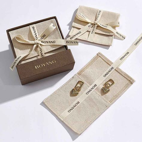 Box Jewelry Design, Luxury Jewelry Box Packaging, Vintage Jewelry Packaging, Package Design Jewelry, Jewelry Business Branding, Fine Jewelry Packaging, Sustainable Jewelry Packaging, Luxury Jewellery Packaging, Luxury Jewelry Branding