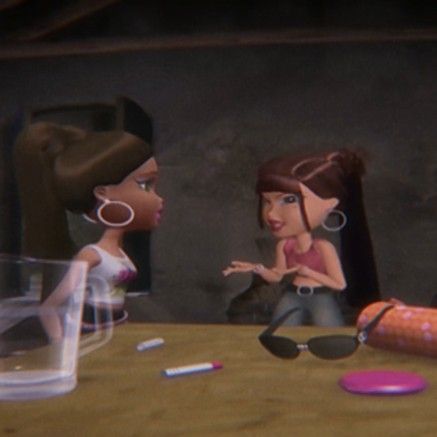 Bratz Yasmin And Sasha, Sasha And Yasmin Bratz, Bratz Reaction, 2000s Stuff, Bratz Outfits, Black Bratz, Bratz Yasmin, Black Bratz Doll, Doll Aesthetic