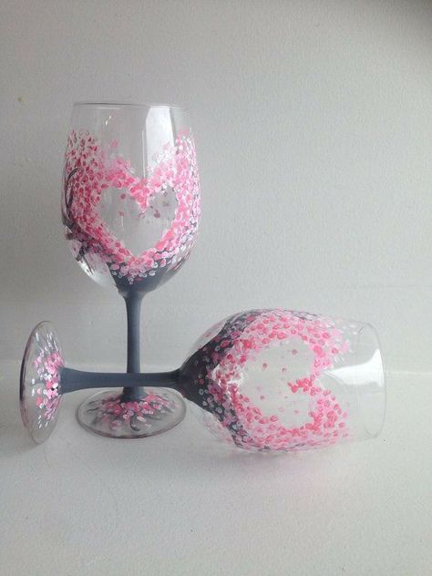 Glass Painting Ideas Easy, Wine Glass Painting Ideas Easy, Wine Glass Painting Ideas, Diy Wine Glasses Painted, Mason Jar Christmas Crafts, Bride And Groom Glasses, Diy Wine Glasses, Valentine Tree, Wine Glass Crafts