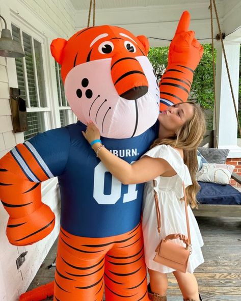 Auburn Grad Party, Auburn Clothes, Dream School, Elementary Education, Grad Party, Grad Parties, Auburn, Party Ideas, Outfit Ideas