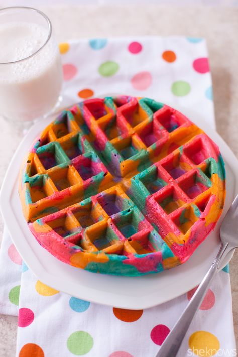 These simple DIY colorful tie-dye waffles will make your mornings groovy – SheKnows