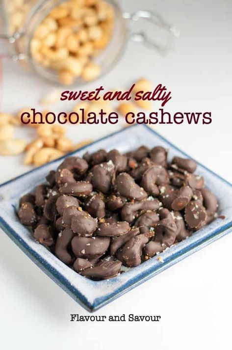 Chocolate Nuts Clusters, Chocolate Covered Nuts, Chocolate Covered Bananas, Boozy Desserts, Homemade Candy, Roasted Cashews, Nut Recipes, Chocolate Nuts, Homemade Snacks