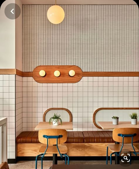 Modern Retro Restaurant Design, Retro Restaurant Interior, Retro Cafe Interior Design, Modern Retro Restaurant, Take Out Restaurant Design, Wood Cafe Design, Wood Cafe Interior, 70s Coffee Shop, Retro Cafe Design