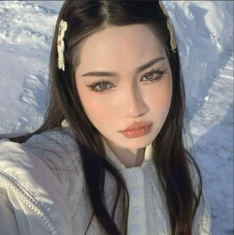 Makeup Looks Winter, Makeup Asia, Makeup Ulzzang, Cold Girl, Ulzzang Makeup, Ethereal Makeup, Winter Makeup, Cute Makeup Looks, Soft Makeup