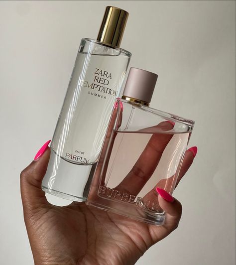 Perfume Hacks, Burberry Her, Bad Room, Burberry Perfume, Fragrance Lab, Fragrances Perfume Woman, Perfume Collection Fragrance, Body Smells, Smell Goods