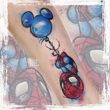 Spiderman Watercolor Tattoo, Sketch Watercolor Tattoo, Stitch And Tinkerbell Tattoo, Marvel Watercolor Tattoo, Halloween Cute Tattoo Ideas, Cartoon Tattoo Ideas Disney Characters, Colorful Disney Tattoos, Disney Pixar Tattoos, Disney Up Tattoo