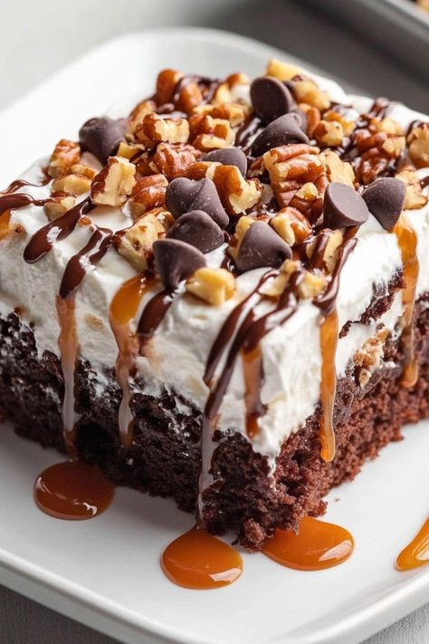 Hot Coco Poke Cake, Caramel Poke Cake Recipes, Tiramisu Poke Cake Recipe, Dessert For Potluck, Best Poke Cake Recipes, Chocolate Turtle Poke Cake, Turtle Sheet Cake Recipe, Poke Cake Recipes Chocolate, Chocolate Caramel Poke Cake