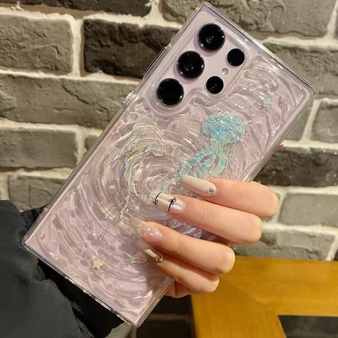 Jellyfish Ripples Epoxy phone case, available for all iPhone & Samsung phone More details check my Bio For the epoxy case, the processing time is about 15-20 days. #epoxy #epoxyphonecase #resinphonecase #animalphonecase #jellyfish #jellyfishdesign #epoxydiy #handmadephonecase #zflip5 #zflipcase #zflip4case Jellyfish Design, Handmade Phone Case, Animal Phone Cases, Pretty Phone Cases, Christy Turlington, Custom Phone, Phone Protection, Custom Phone Cases, Samsung Case