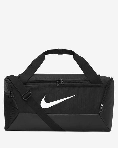 Nike Brasilia 9.5 Training Duffel Bag (Small, 41L). Nike.com Black Duffel Bag, Smelly Shoes, Small Duffle Bag, Dirty Shoes, Sport Nike, Power Rack, Training Gear, Duffel Bags, Jd Sports