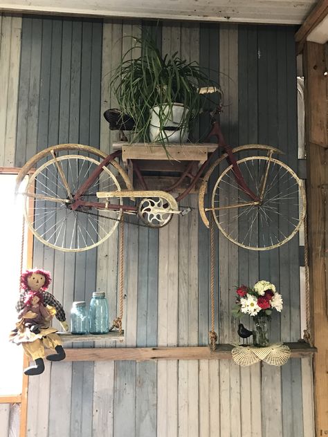 Bicycle Table, Bike Decor, Dutch Bike, Wooden Bicycle, Antique Bicycles, Coffee Ideas, Old Bicycle, Hang On, Garage Organization