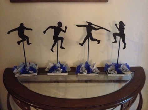 Track banquet centerpieces Track And Field Centerpiece Ideas, Track Centerpiece Ideas, Track And Field Party Decorations, Track Banquet Ideas, Track Banquet Centerpieces, Track And Field Banquet Ideas, Banquet Outfit Ideas, Track Banquet, Sports Banquet Centerpieces