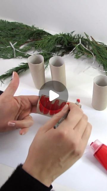 Paper Ornaments Diy, Diy Christmas Ideas, America Theme, Christmas Crafts Diy Projects, Paper Christmas Decorations, Toilet Paper Rolls, Toilet Paper Roll Crafts, Christmas Paper Crafts, Paper Roll Crafts